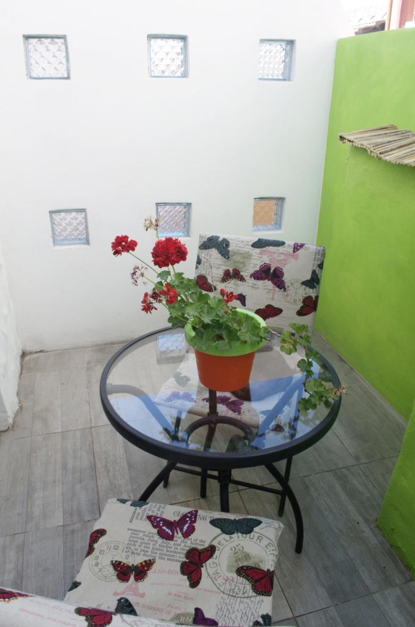 Hosteria Robert Villa Gesell Exterior foto